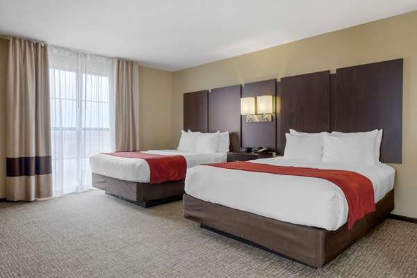 Suite - Comfort Suites & Conference Center Worthington - I-90, Exit 43