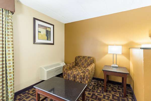  - Quality Inn & Suites Arden Hills