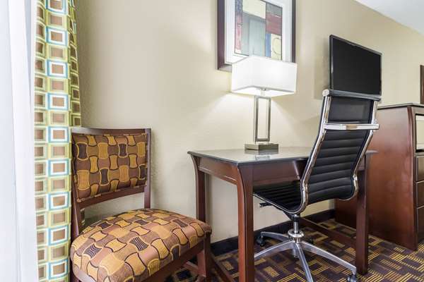  - Quality Inn & Suites Arden Hills