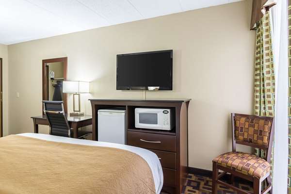  - Quality Inn & Suites Arden Hills