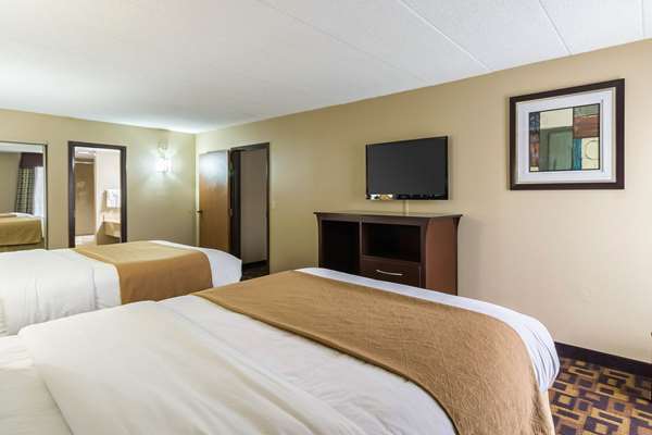 Suite - Quality Inn & Suites Arden Hills