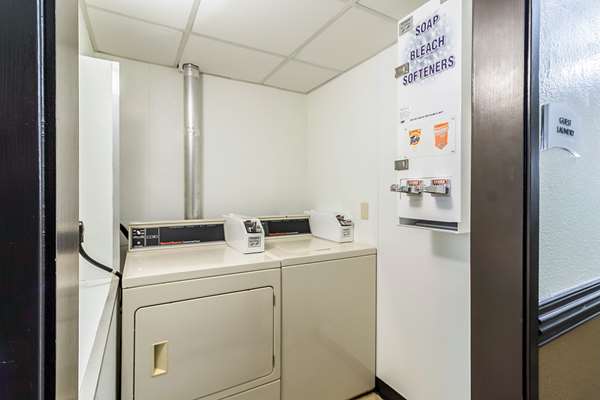 Amenities - Quality Inn & Suites Arden Hills