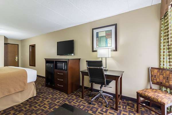  - Quality Inn & Suites Arden Hills