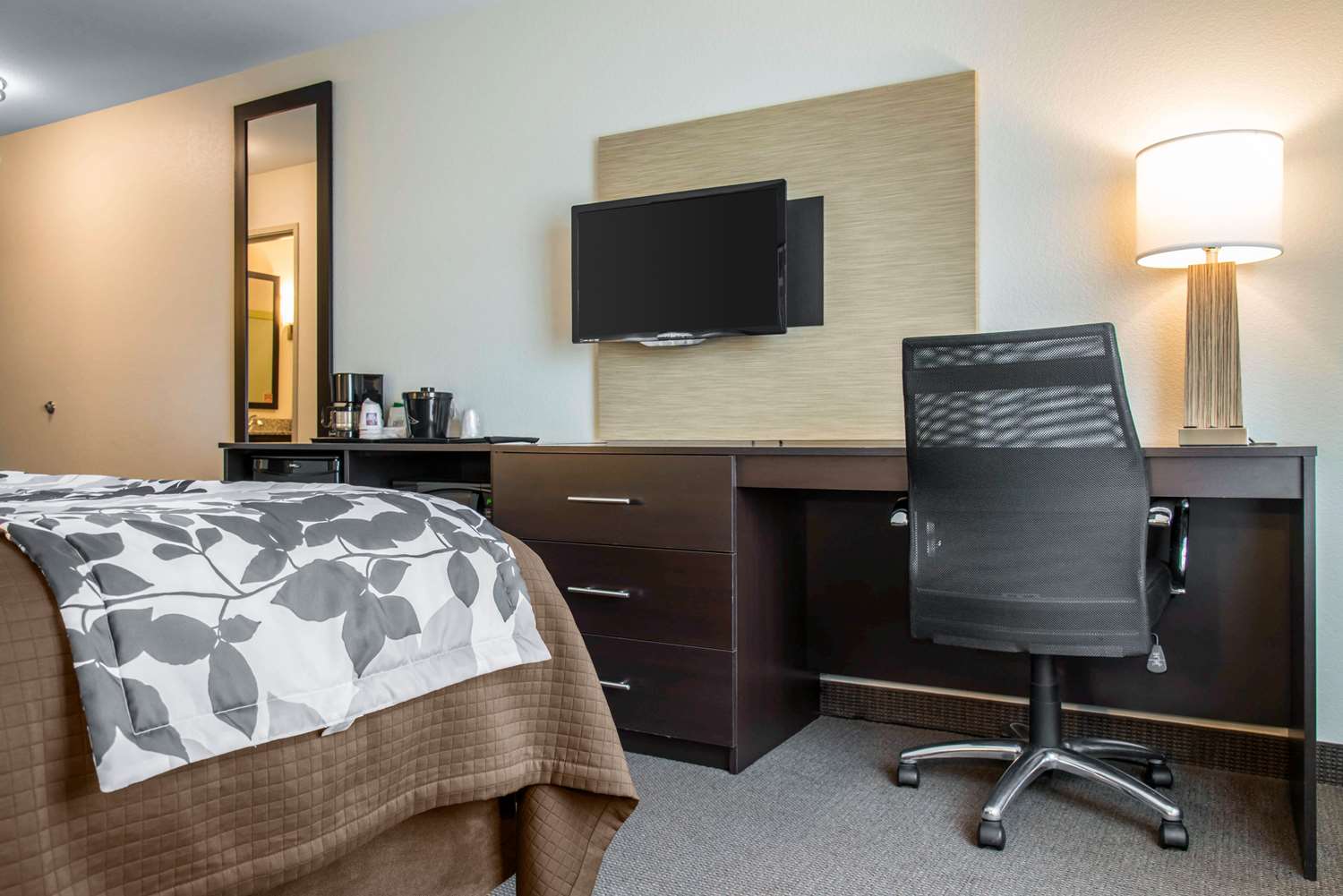 Sleep Inn & Suites Marshall, MN See Discounts