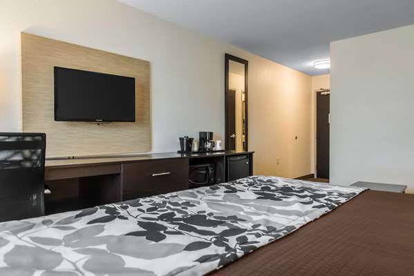 Suite - Sleep Inn & Suites Marshall