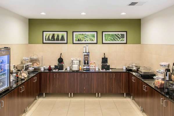 Amenities - Sleep Inn & Suites Marshall