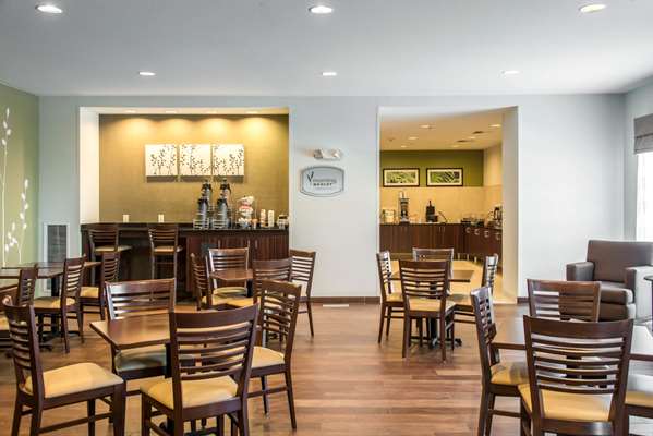 Amenities - Sleep Inn & Suites Marshall