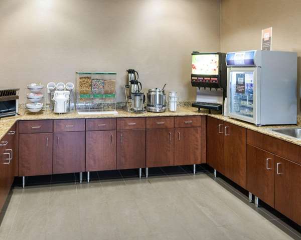 Amenities - Comfort Inn & Suites Rochester
