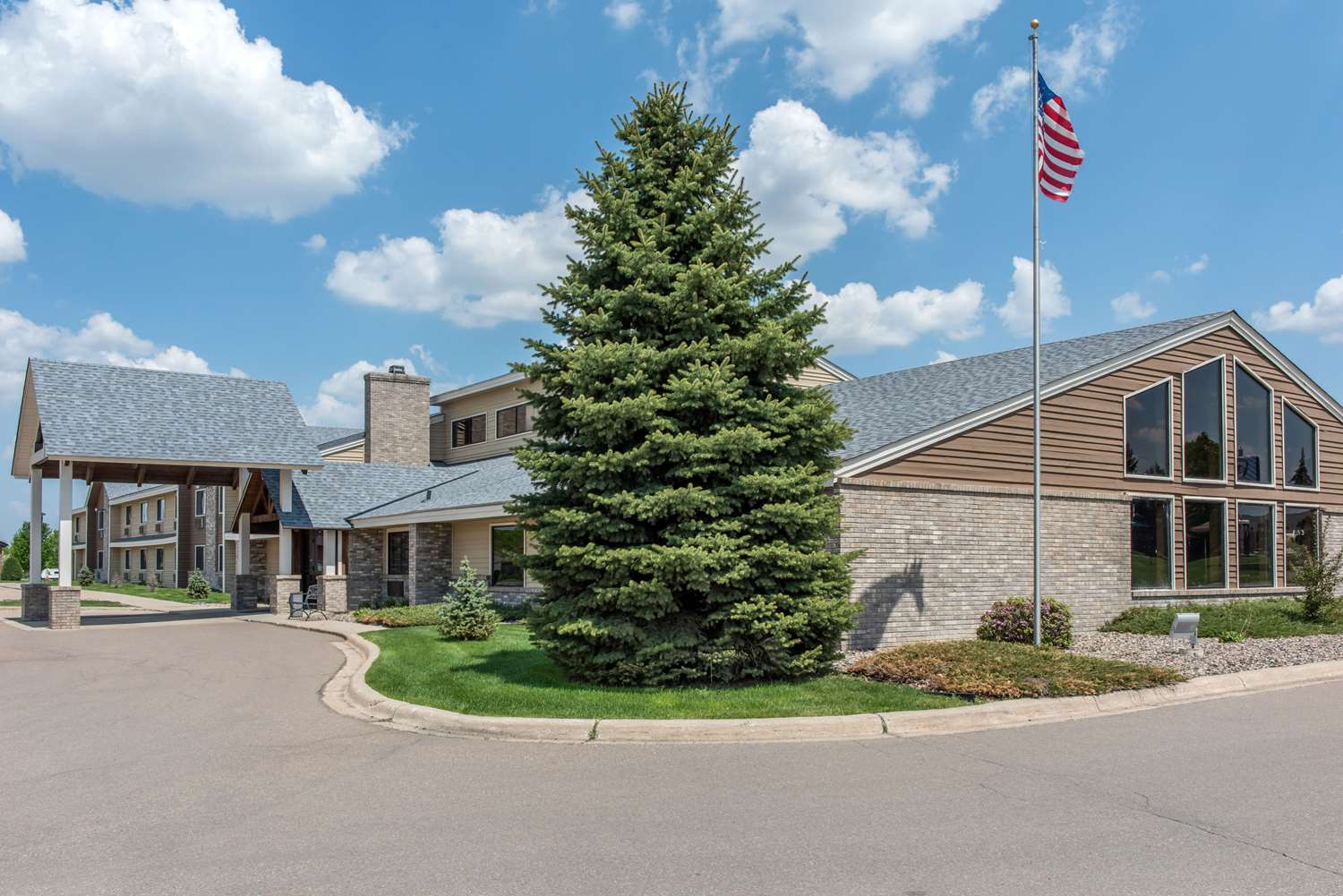 Quality Inn & Suites New Prague, MN - See Discounts