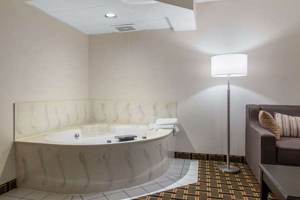 Suite - Quality Inn & Suites New Prague