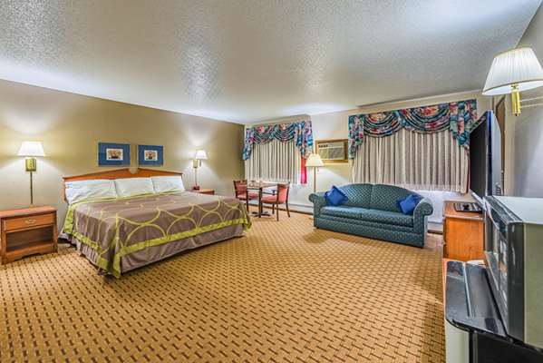 Suite - Rodeway Inn Saint Joseph