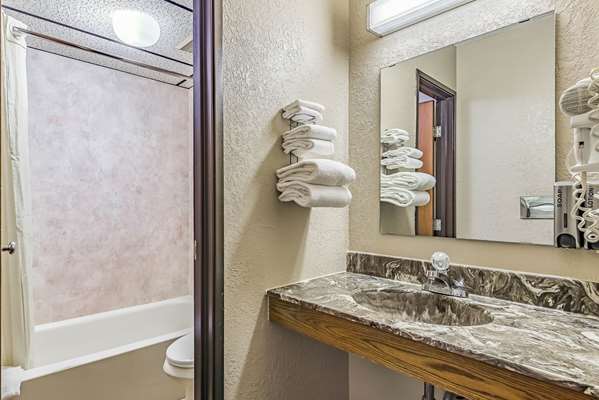  - Rodeway Inn Saint Joseph