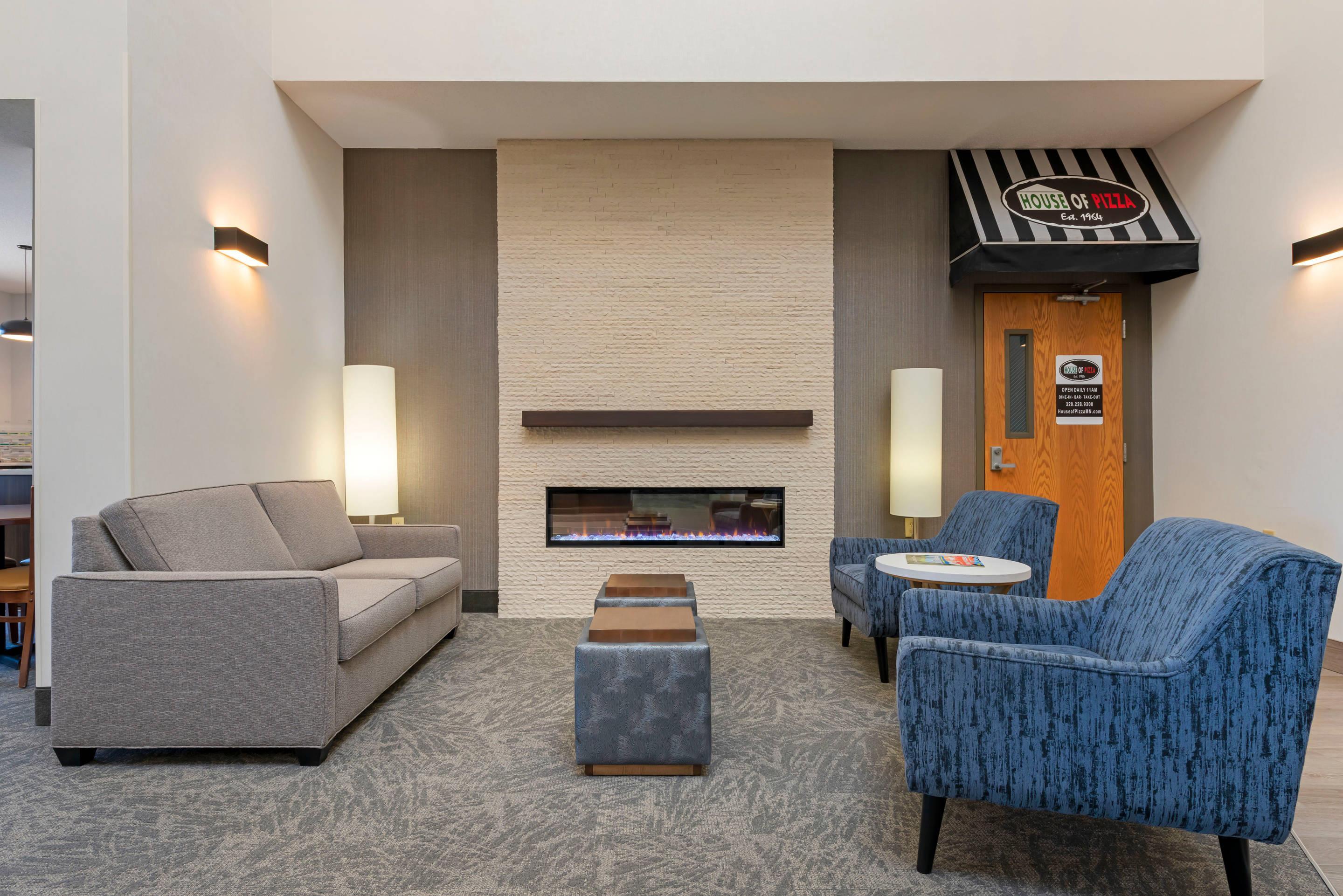 Hotel lobby | Quality Inn Saint Cloud
