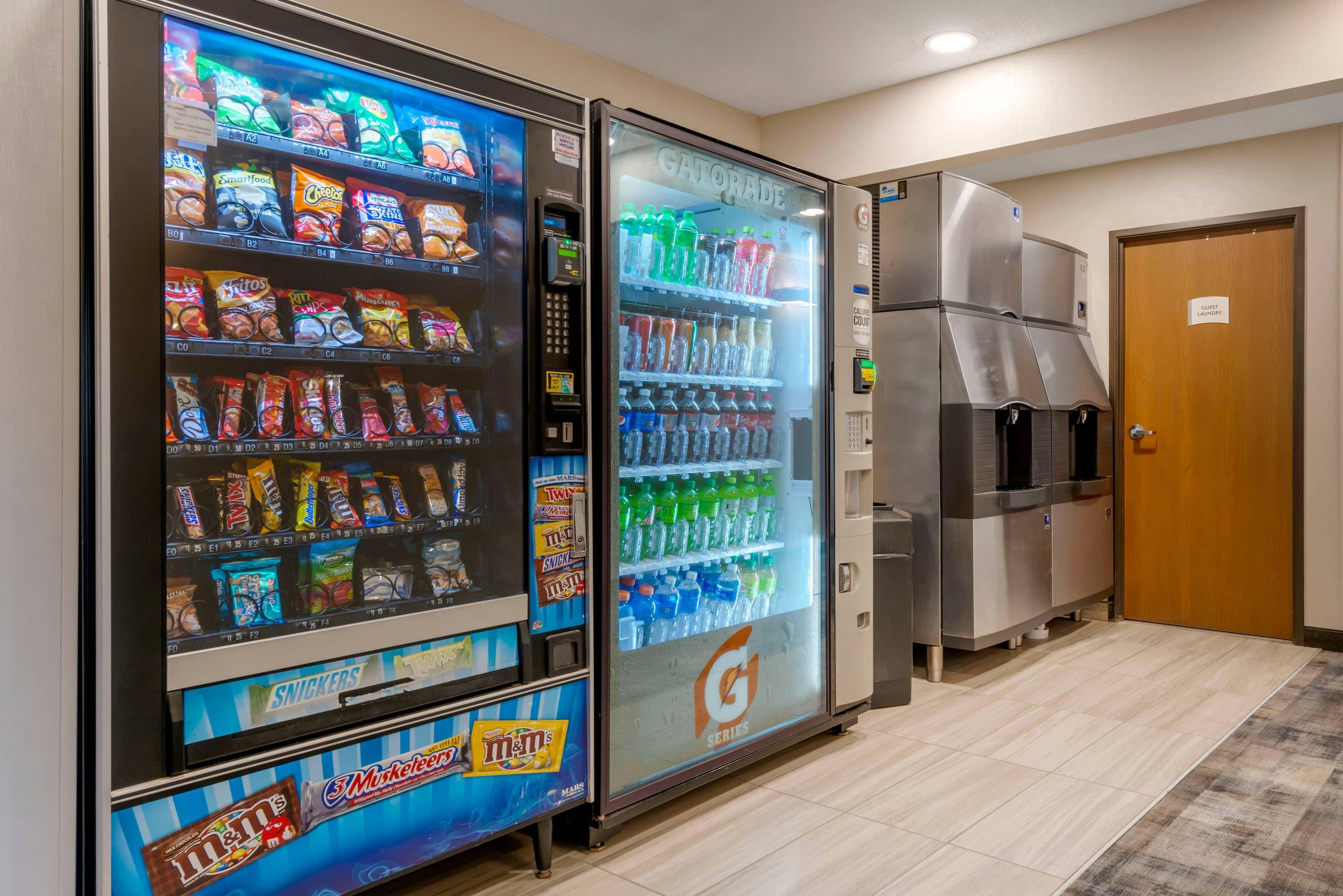 Hotel vending area | Quality Inn Saint Cloud
