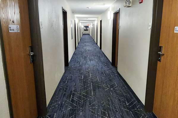  - Econo Lodge Ortonville