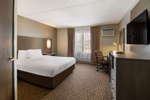  - Econo Lodge Airport Hermantown