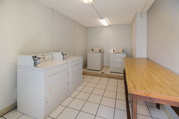 Amenities - Econo Lodge Airport Hermantown