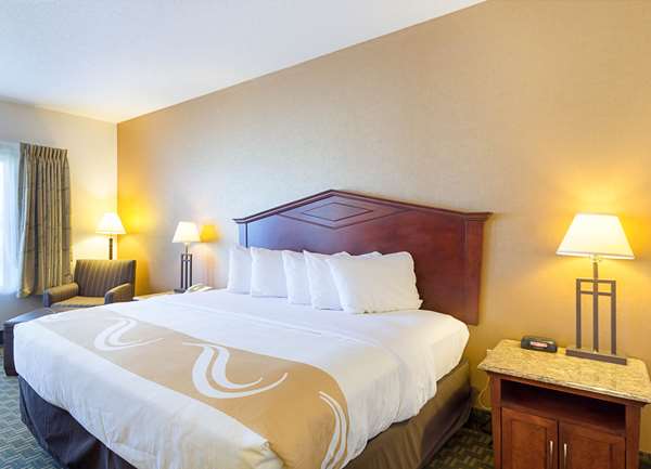  - Quality Inn Fairmont - I-90, Exit 102