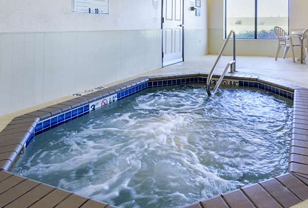 Pool - Quality Inn Fairmont - I-90, Exit 102