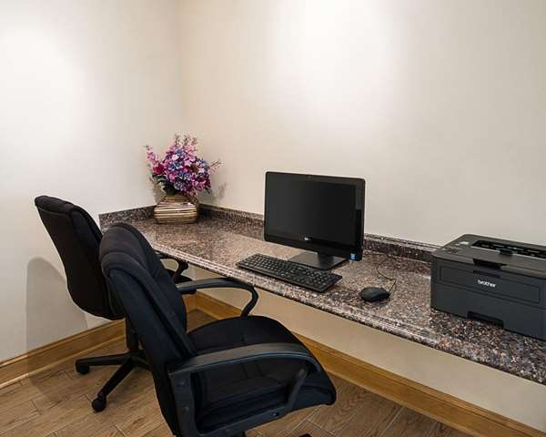 Conference Area - Quality Inn Coon Rapids