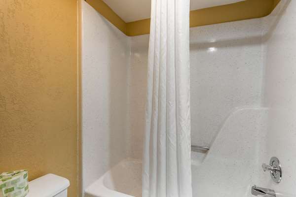  - Econo Lodge Belton