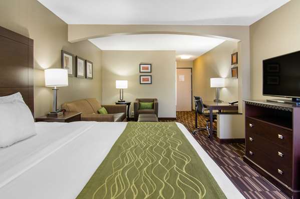 Suite - Comfort Inn Worlds of Fun Kansas City
