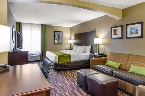 Suite - Comfort Inn Worlds of Fun Kansas City