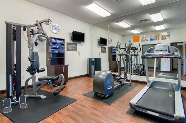 Fitness/ Exercise Room - Comfort Inn Worlds of Fun Kansas City