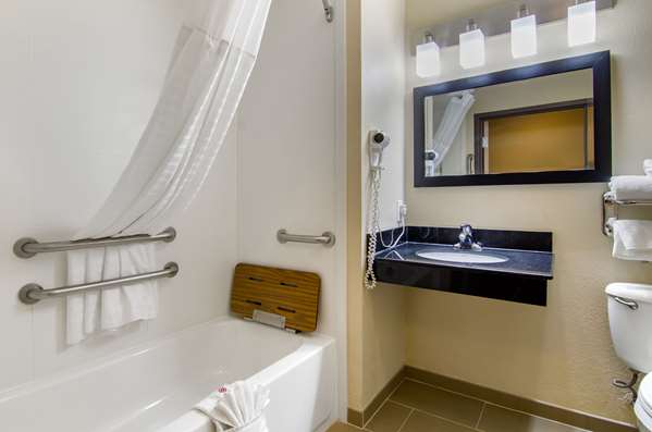  - Comfort Inn Worlds of Fun Kansas City