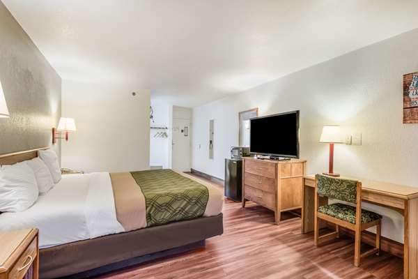  - Econo Lodge Truman Inn Sedalia