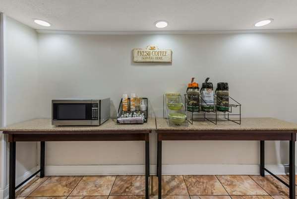 Amenities - Quality Inn St Louis Airport - I-70, Exit 236