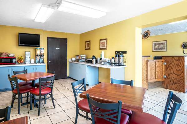 Amenities - Econo Lodge Rolla - I-44, Exit 184