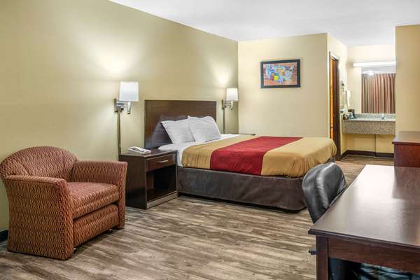 - Econo Lodge Rolla - I-44, Exit 184