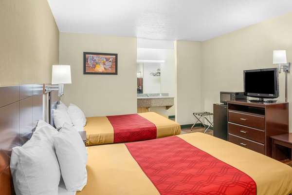  - Econo Lodge Rolla - I-44, Exit 184
