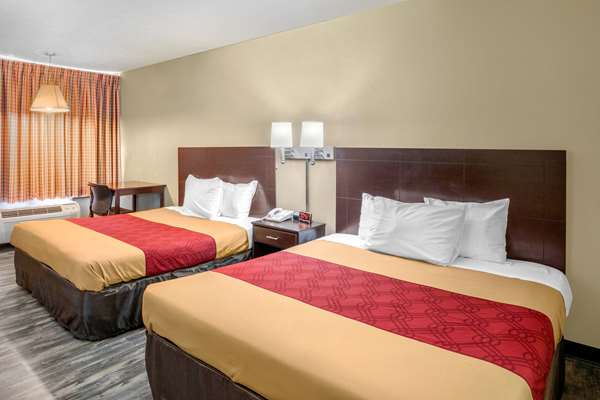  - Econo Lodge Rolla - I-44, Exit 184