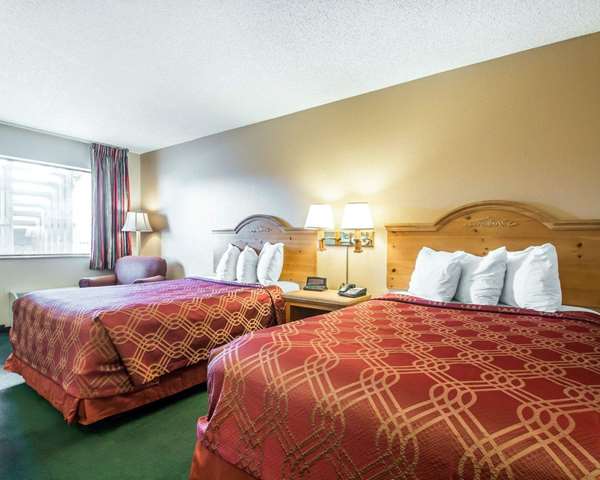  - Econo Lodge East Springfield - I-44, Exit 80