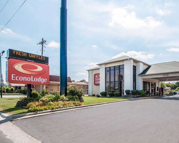 Exterior view - Econo Lodge East Springfield - I-44, Exit 80