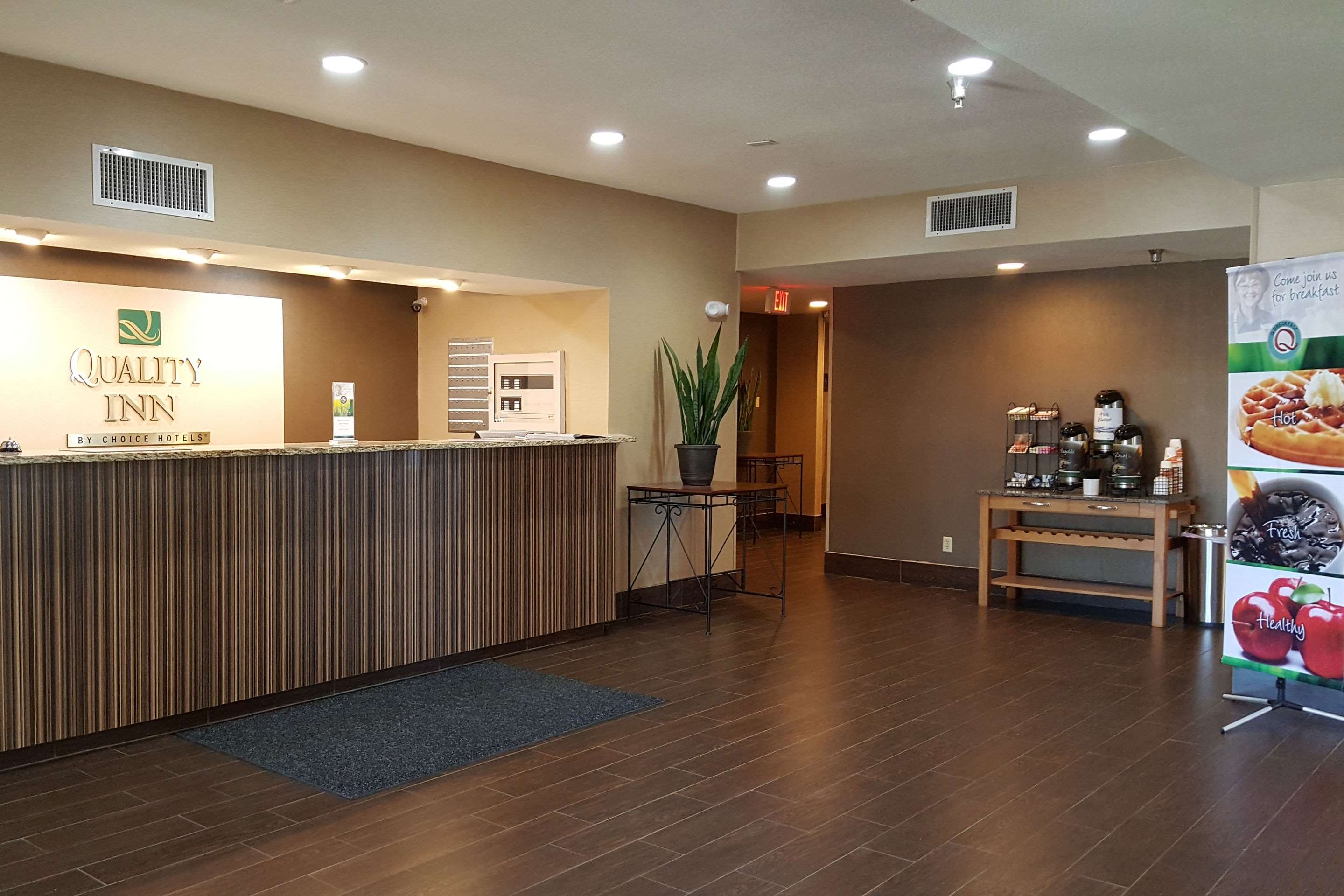 Hotel lobby | Quality Inn Cameron