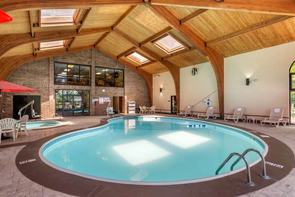 Pool - Comfort Inn Branson