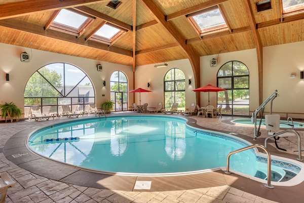 Pool - Comfort Inn Branson