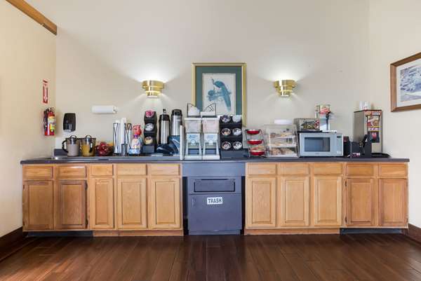 Amenities - Econo Lodge St Robert