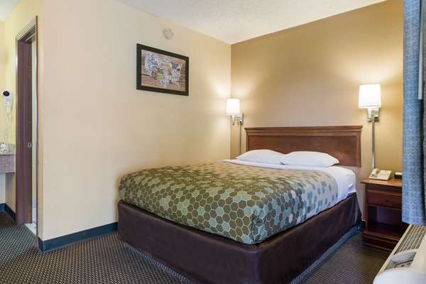  - Econo Lodge St Robert
