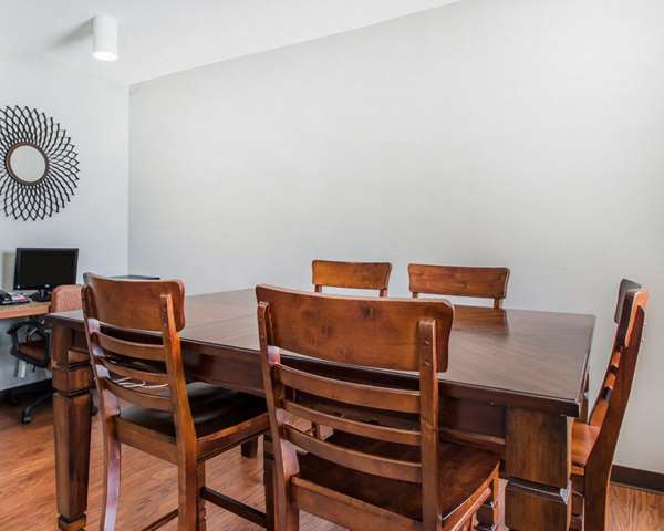 Conference Area - Quality Inn South Springfield