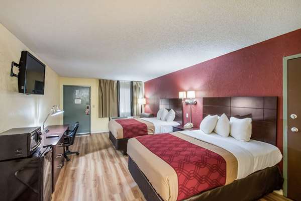  - Econo Lodge Kearney