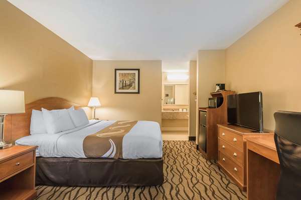  - Quality Inn Charleston - I-57, Exit 10
