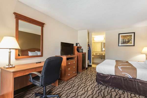  - Quality Inn Charleston - I-57, Exit 10