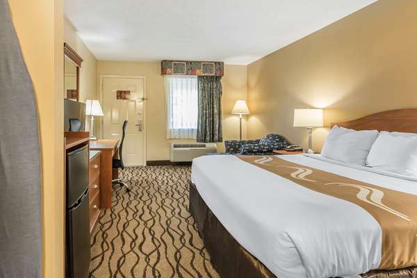  - Quality Inn Charleston - I-57, Exit 10