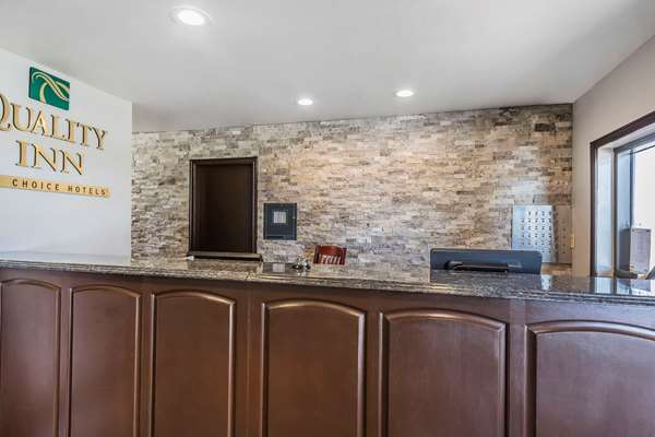  - Quality Inn Charleston - I-57, Exit 10