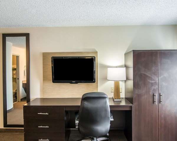  - Sleep Inn Joplin - I-44, Exit 4