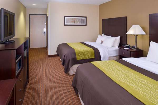  - Comfort Inn & Suites Joplin - I-44, Exit 8